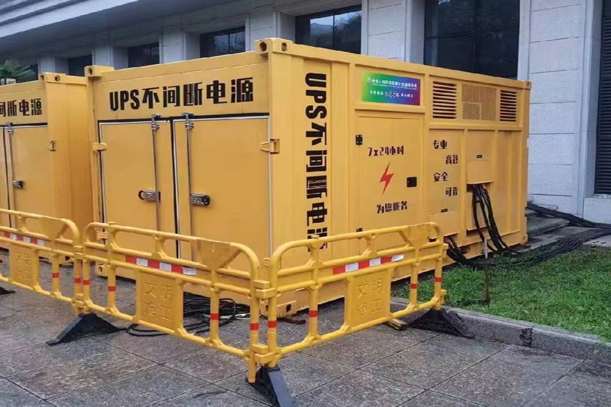 来凤发电机租赁施工现场